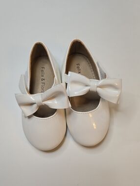 Felix And Flora White Patent Bow Mary Jane Shoes